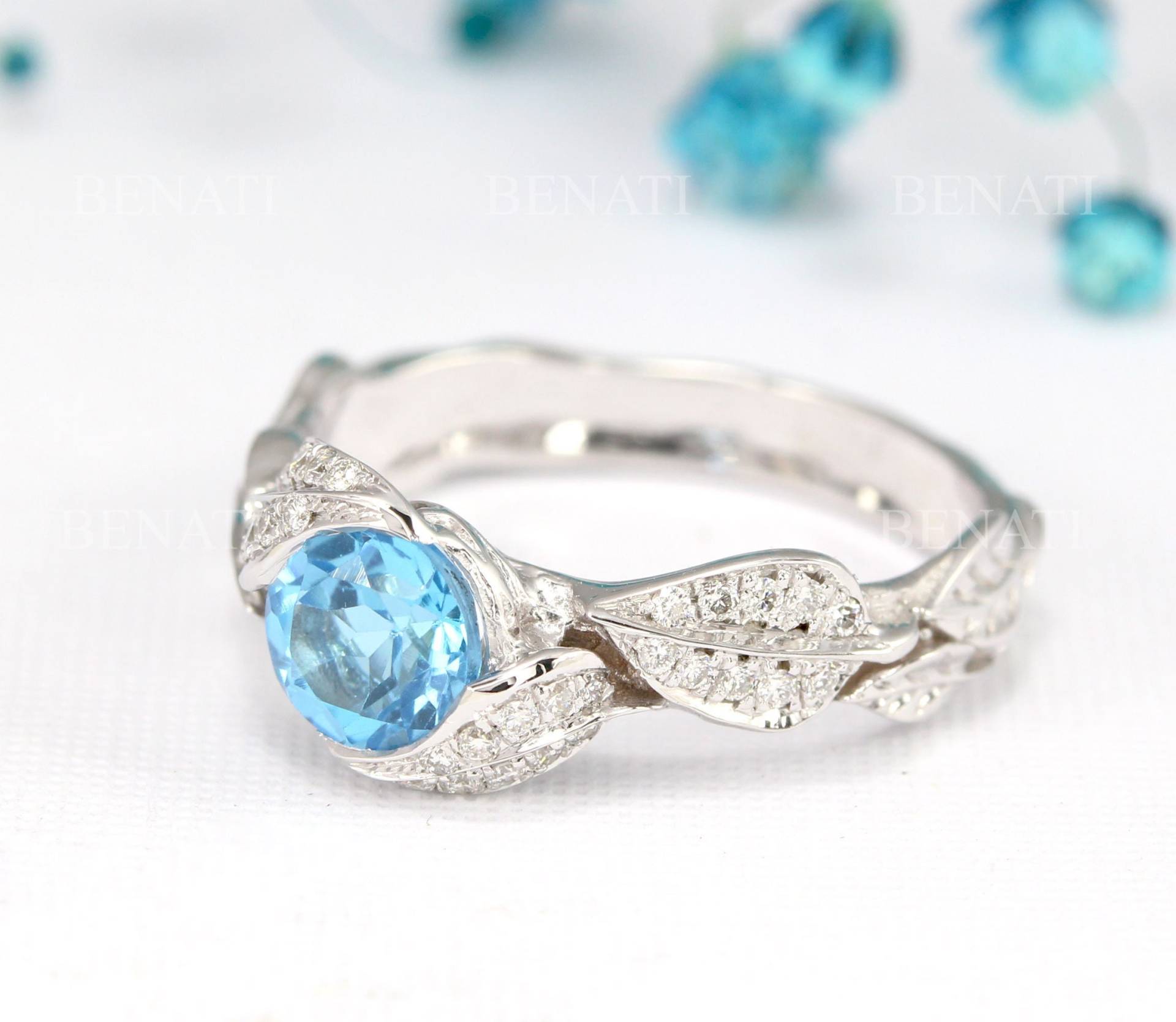 Blauer Topas-Verlobungsring, Blätteredelsteinring, Handgemachter Blattring, Weißgold-Diamantblätterring, Naturblumenring, Weihnachtsgeschenk Blauer Topas-Verlobungsring, Blätteredelsteinring, Handgemachter Blattring, Weißgold-Diamantblätterring, Naturblumenring, Weihnachtsgeschenk von BenatiBridal