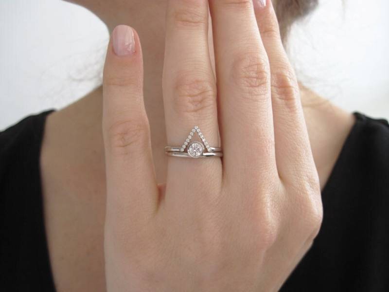 Diamant Verlobungsring Set 585Er Weißgold, Dreieck Ehering von BenatiBridal