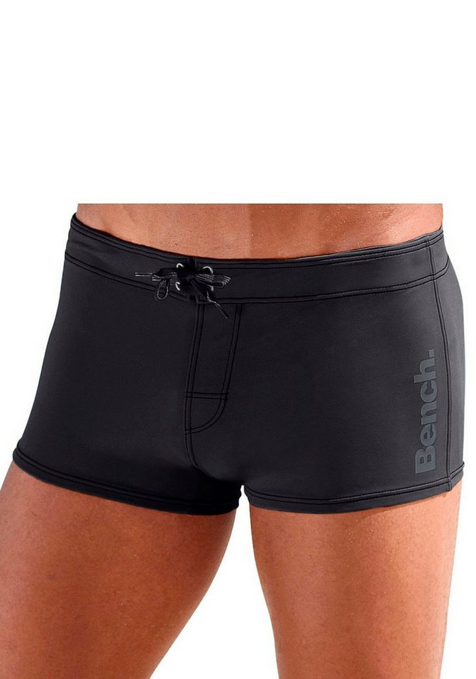 Bench. Boxer-Badehose mit seitlichem Logoprint von Bench.