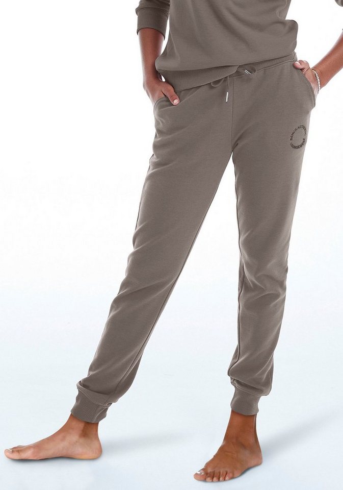 Bench. Loungewear Jogginghose mit dezenter Logostickerei, Loungeanzug von Bench. Loungewear