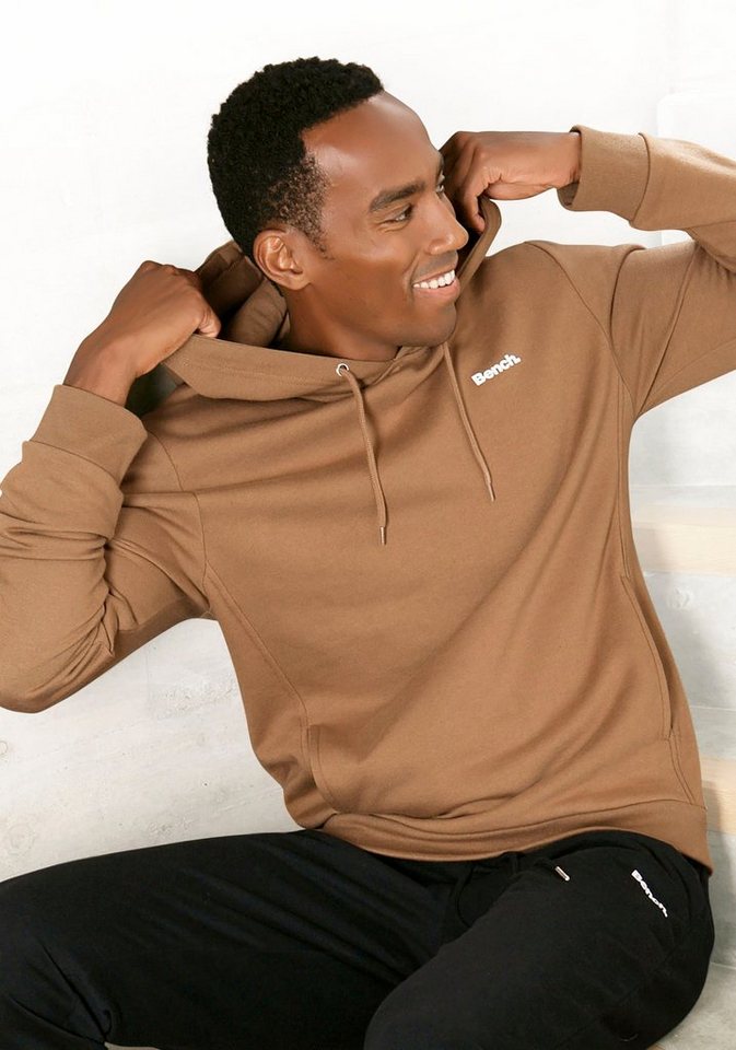 Bench. Loungewear Kapuzensweatshirt mit seitlichen Taschen von Bench. Loungewear