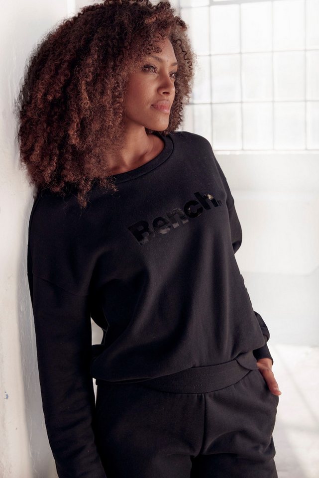 Bench. Loungewear Sweatshirt -Loungeshirt mit glänzendem Logodruck, Loungewear, Loungeanzug von Bench. Loungewear