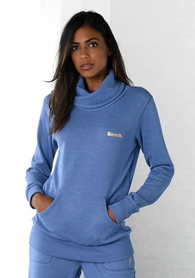 Bench. Loungewear Longsweatshirt mit Stehkragen in Layeroptik und Kängurutasche, Loungewear, Loungeanzug von Bench. Loungewear