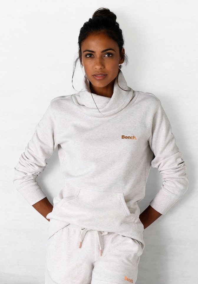 Bench. Loungewear Longsweatshirt mit Stehkragen in Layeroptik und Kängurutasche, Loungewear, Loungeanzug von Bench. Loungewear