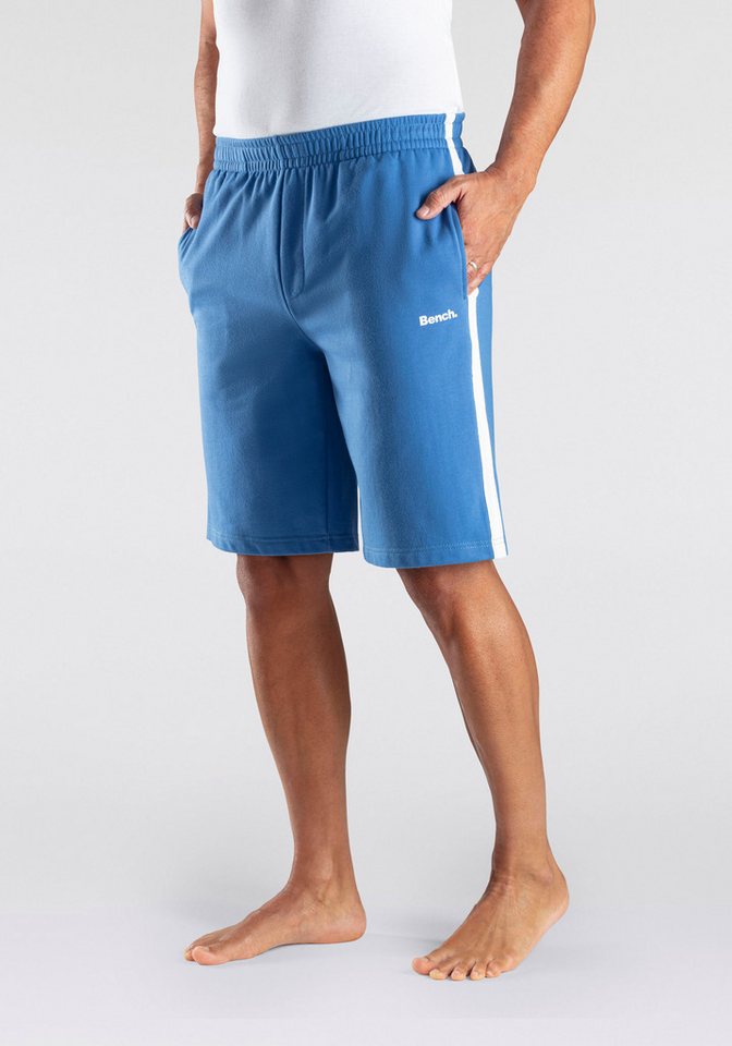 Bench. Loungewear Sweatshorts kurze Relaxshort, Jogginghose, weicher Sweat-Qualität von Bench. Loungewear
