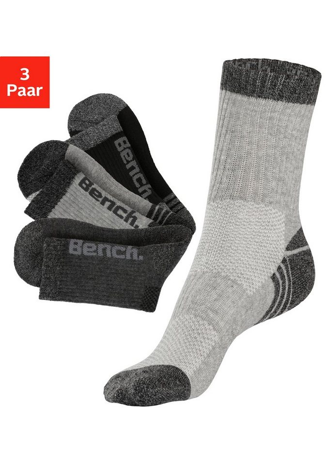 Bench. Tennissocken (3-Paar) mit Pikeestruktur und Mittelfußgummi von Bench.