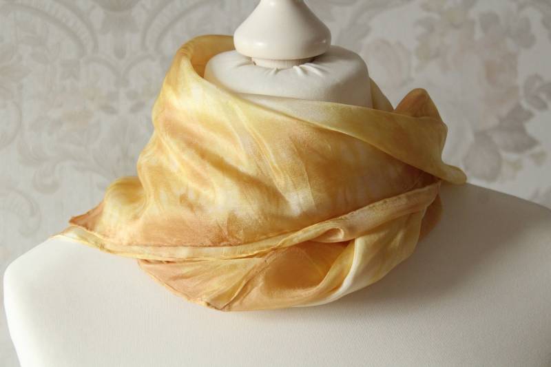 Schal Aus Seide Gelb Beige Gemustert Handarbeit Geschenk Frauen von BendelartShop