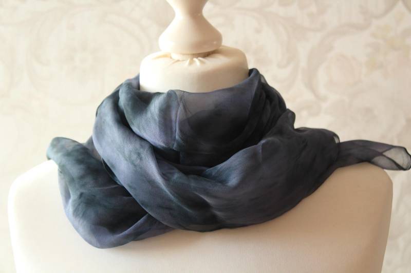 Schal Blau Lila Gemustert Chiffon Seide Batik Einzelstück von BendelartShop