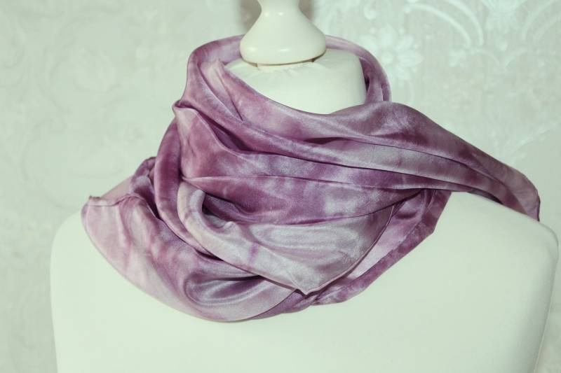 Seidentuch Aubergine Tuch Seide Einzelstück Geschenk Handarbeit von BendelartShop