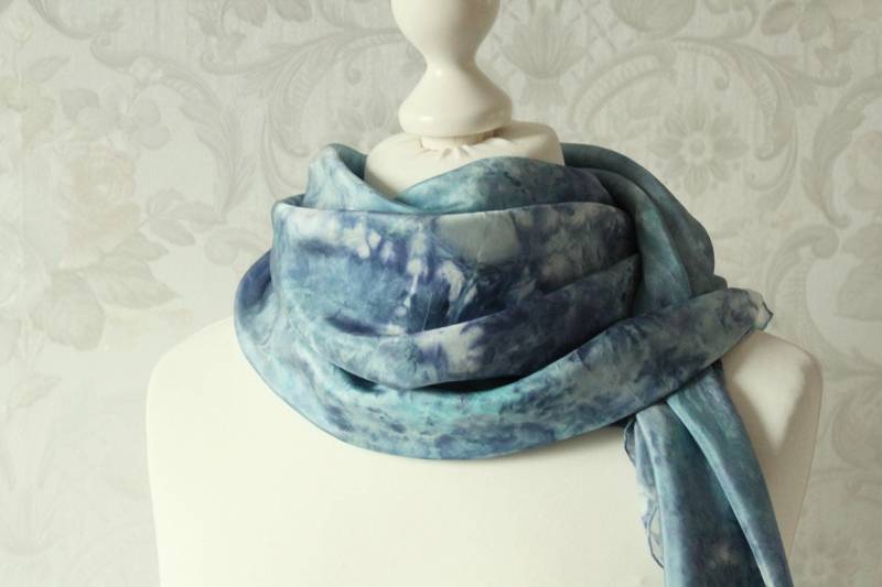 Seidentuch Fantasie in Blau Tuch Seide Geschenk Weihnachten Frauen von BendelartShop
