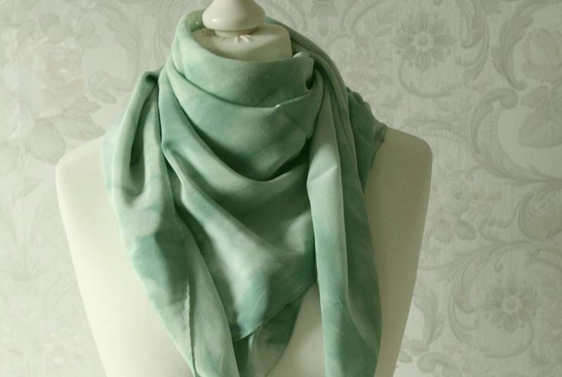 Seidentuch Moos Grün Sinfonie Großes Tuch Aus Seide von BendelartShop