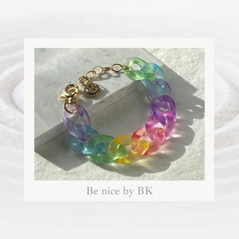 Acryl Armband/Damen Statement Regenbogen Geschenkideen Freundin Festival Armbänder von BenicebyBK