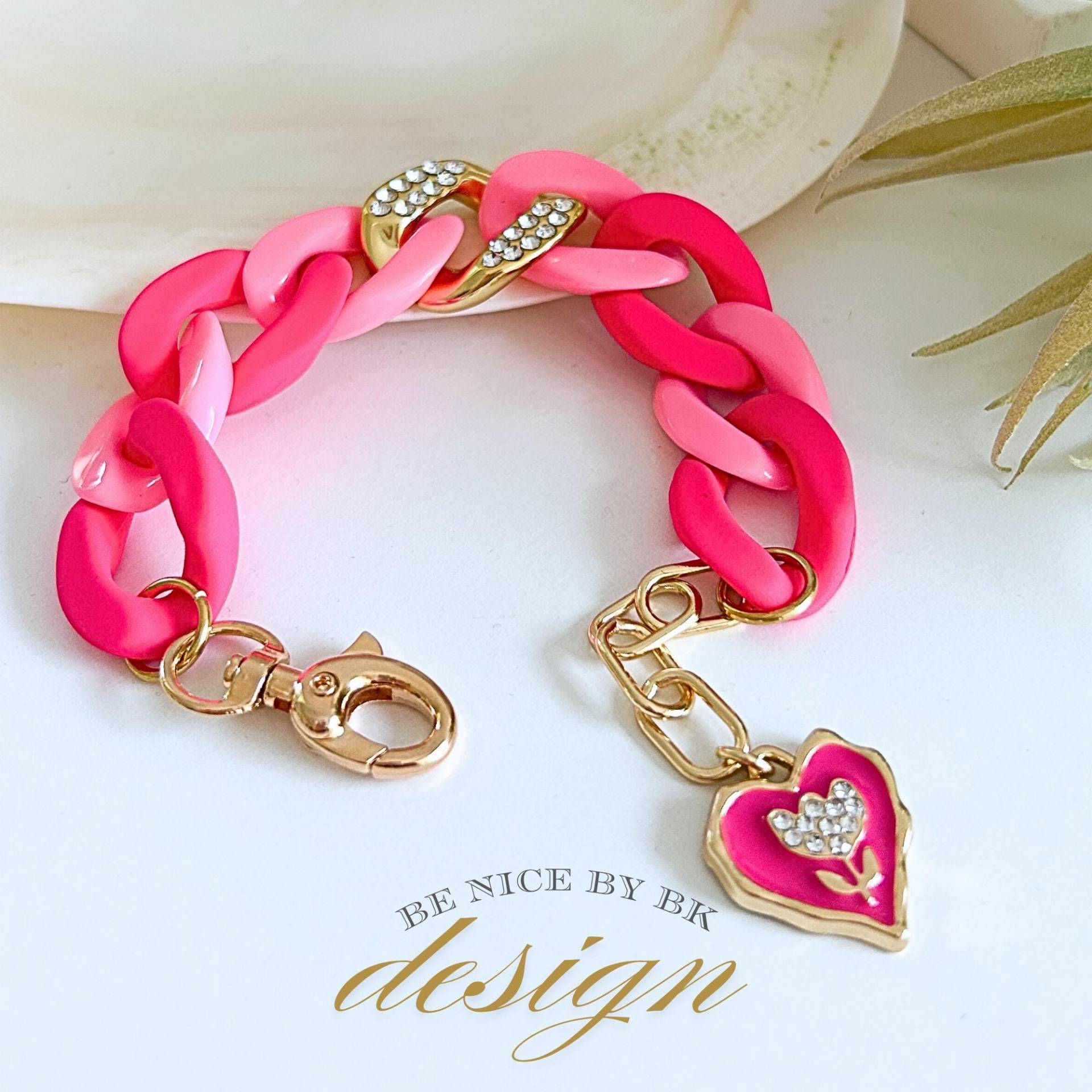 Acryl Armband Damen Pink Rosa Im Y2K Style - Schmuck Statement Geschenke Für Frauen von BenicebyBK
