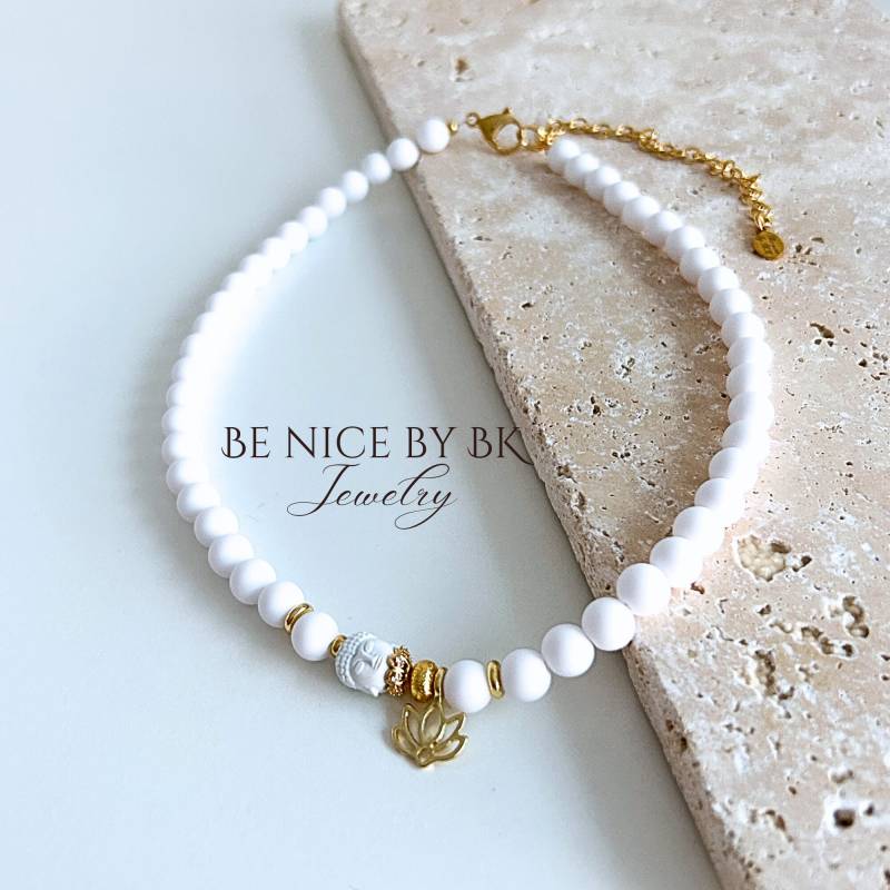 Buddha Kette Weiß Mit 24K Vergoldeten Perlen Und Lotusblüte Charm Perlenkette Damen Yoga Schmuck Geschenk Für Beste Freundin von BenicebyBK