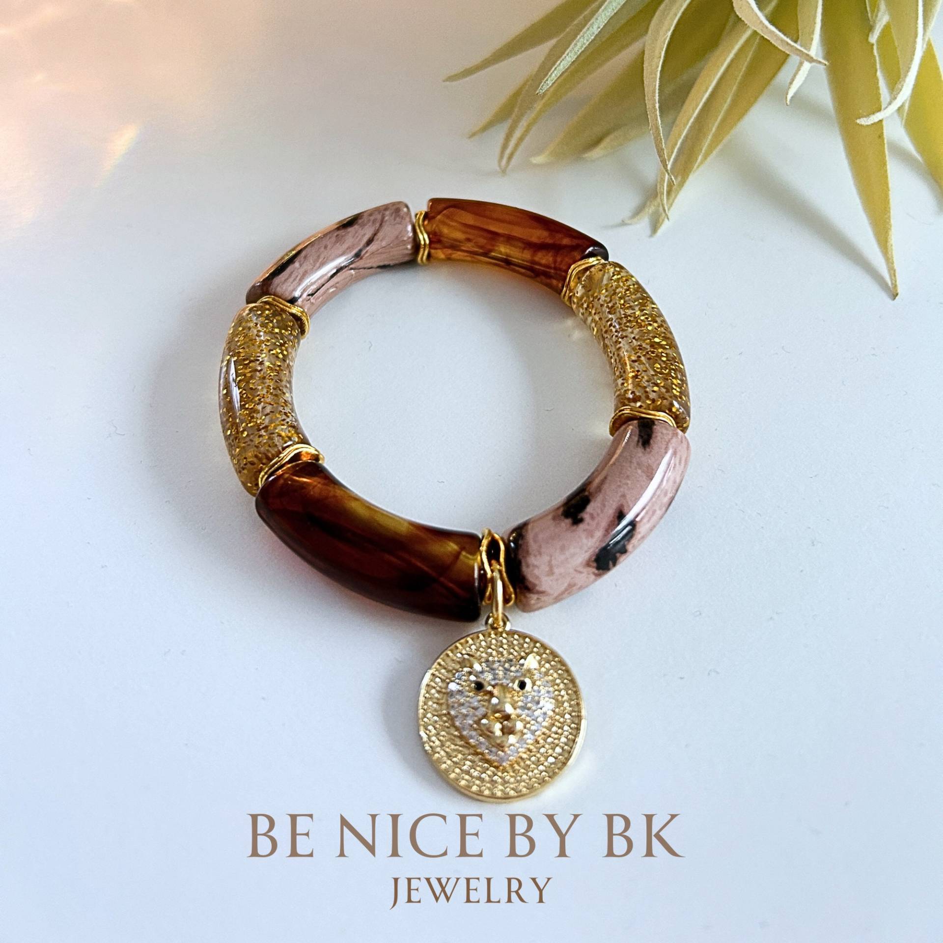 Leopard Armband Mit Leo Print Acryl Tube Perlen Im Boho Style, Perlenarmband Damen, Schmuck, Look 2024 Leopard Armband Mit Leo Print Acryl Tube Perlen Im Boho Style, Perlenarmband Damen, Schmuck, Look 2024 von BenicebyBK