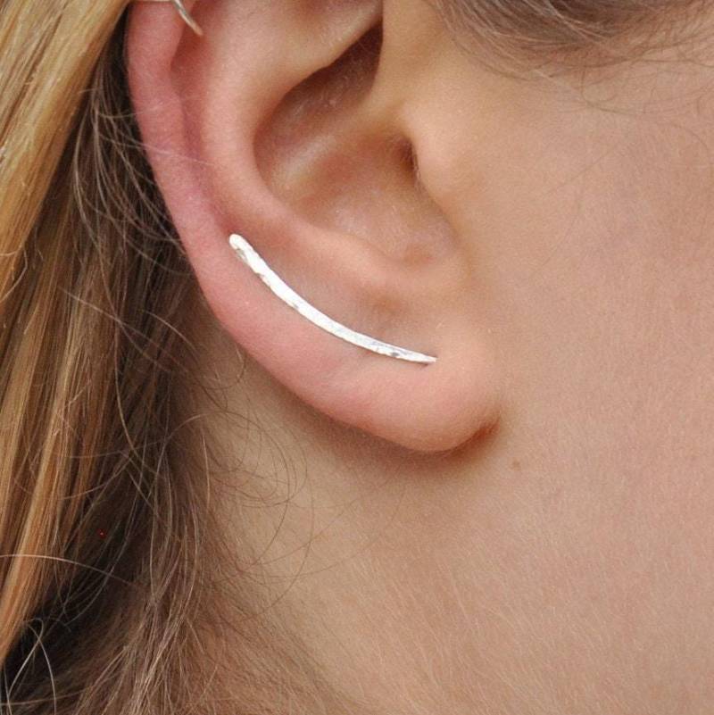 sterling Silber Ohr Kletterer Gehämmerte Textur Kriechen Ohrringe von Benittamoko