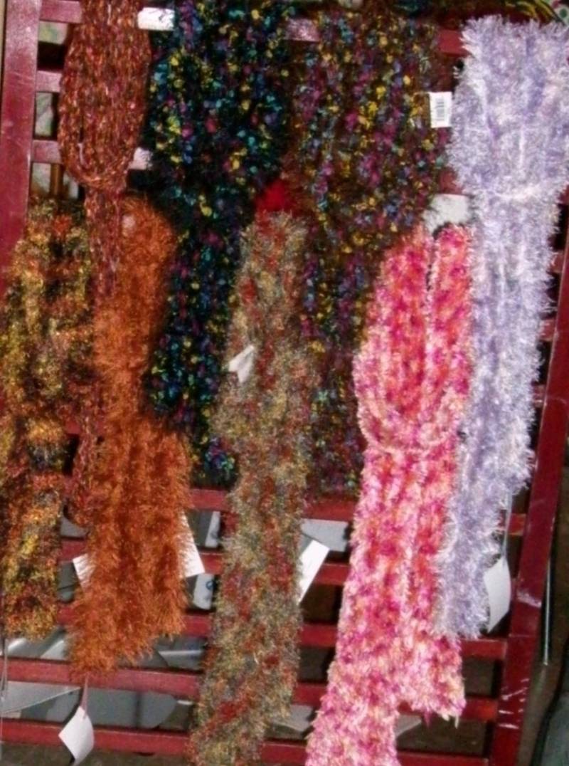 Lustige Boas & Schals von Benjis