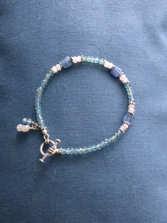 Apatit, Mondstein Und Kyanit Armband Apatit, Mondstein Und Kyanit Armband von BensonHandcrafted