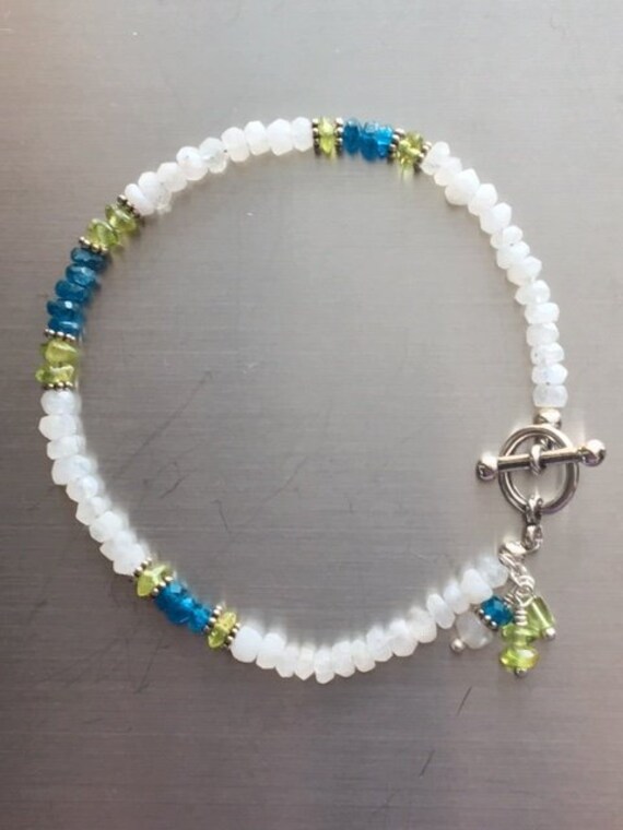 Mondstein, Apatit Und Peridot Armband Mondstein, Apatit Und Peridot Armband von BensonHandcrafted