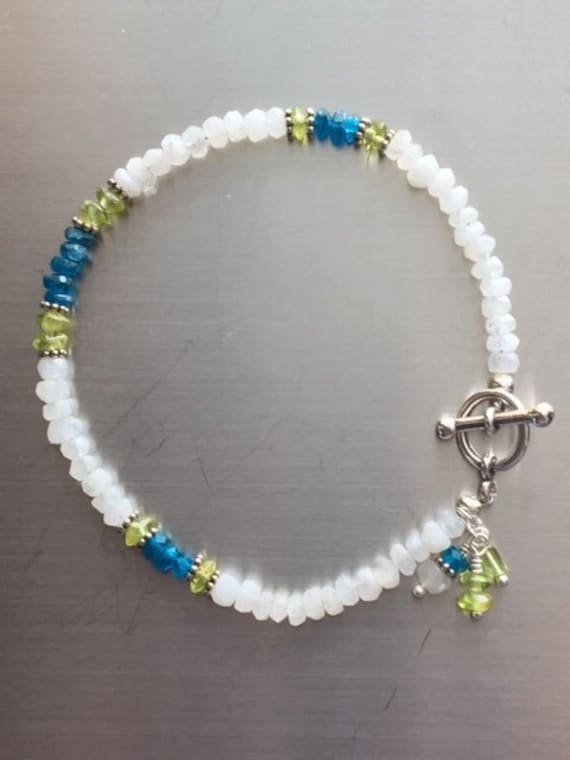 Mondstein, Apatit Und Peridot Armband Mondstein, Apatit Und Peridot Armband von BensonHandcrafted