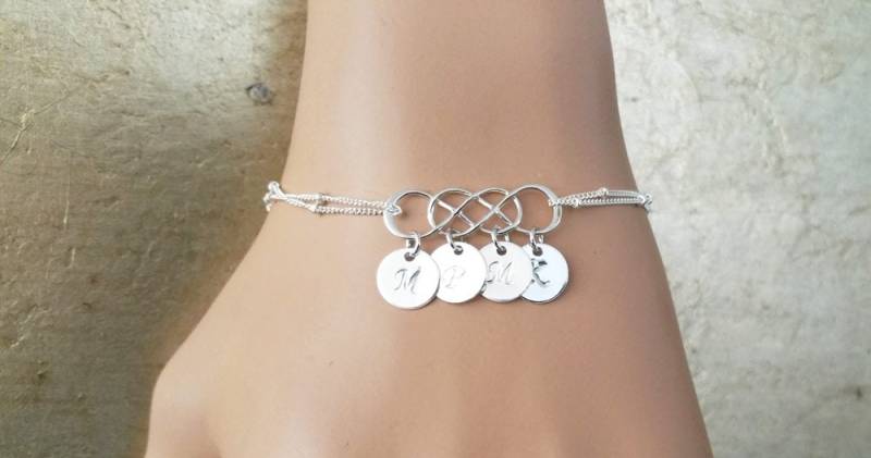 sterling Silber Infinity Armband Personalisierter Charm Schmuck von BenyDesign