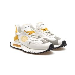 Space Race - Ikonische Weiße Sneakers von Bepositive