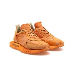 Space Race Sneakers - Orange Pigmentfärbung von Bepositive