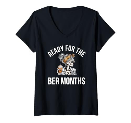 Damen Bereit für die Ber Monate Herbst Kürbis Gewürz Skelett T-Shirt mit V-Ausschnitt Damen Bereit für die Ber Monate Herbst Kürbis Gewürz Skelett T-Shirt mit V-Ausschnitt von Ber Months Season Apparel Co.