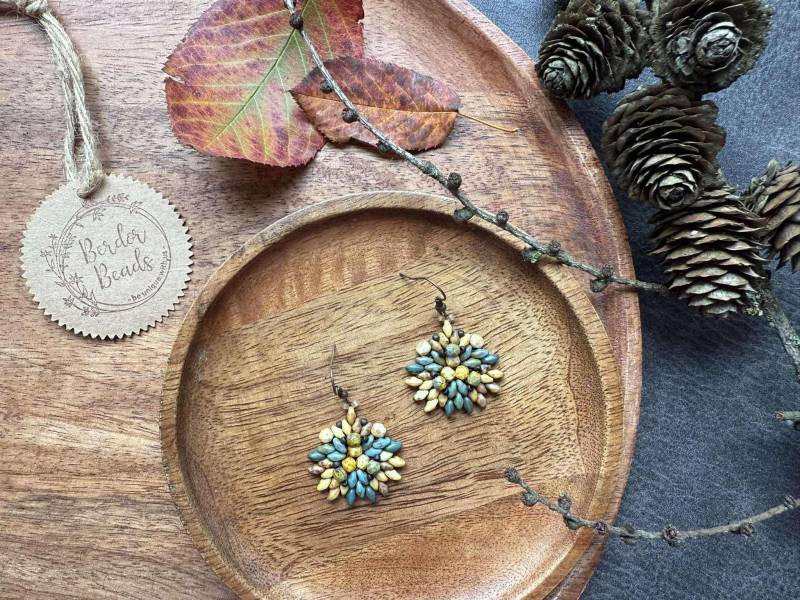 Limited Handwoven Beaded Earrings, Little Modern Lightweight, Neutral Style, Nature Inspired, Gift For Her, Unique, Brown, Green von BerdorBeads