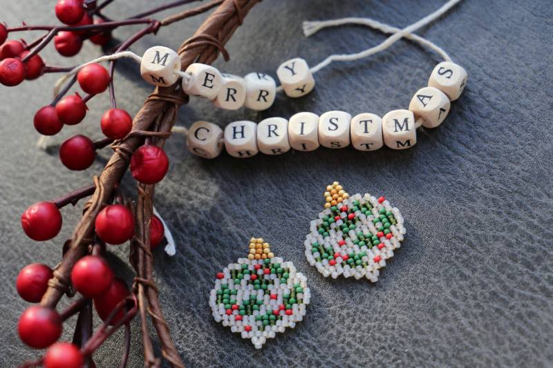 Mistletoe - Handwoven Beaded Earrings, Little Modern Christmas, Holiday, Festive, Fringe Gift For Her, Jewelry Mistletoe - Handwoven Beaded Earrings, Little Modern Christmas, Holiday, Festive, Fringe Gift For Her, Jewelry von BerdorBeads