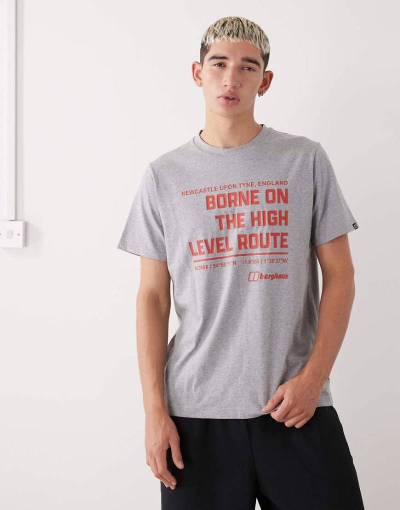 Berghaus - T-Shirt in Grau mit „High Level Route"-Print Berghaus - T-Shirt in Grau mit „High Level Route"-Print von Berghaus