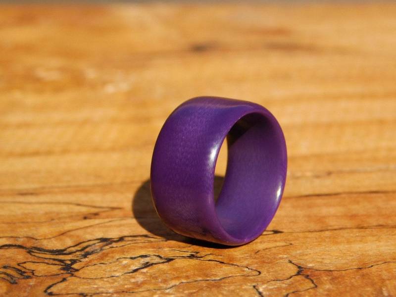 Lila G10 Ring von Bergksmetalworks