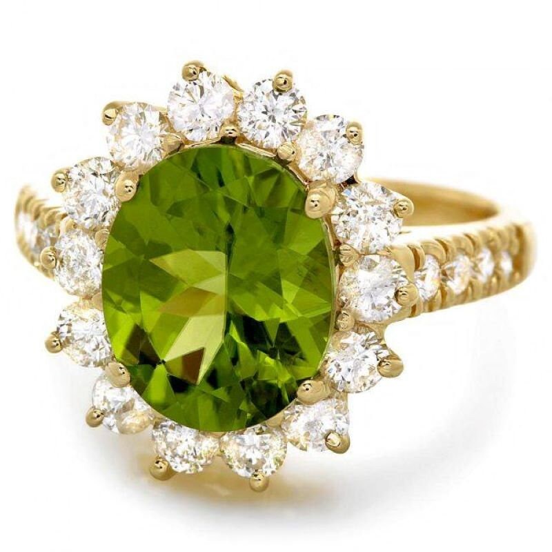 4.60 Karat Natürlicher Peridot Und Diamant 14K Massiver Gelbgold Ring von Beringo