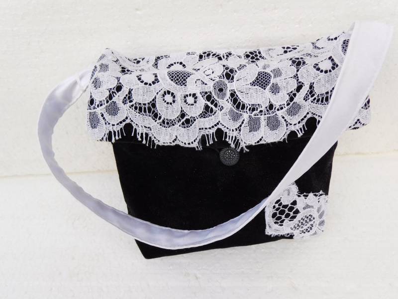 Festliche Handtasche , Hochzeitstasche Samttasche Mit Spitze von BerlinBagsHome