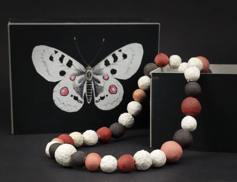 Perlenkette Modell Apollofalter Inkl Schmuckschachtel von BerlinKleinod