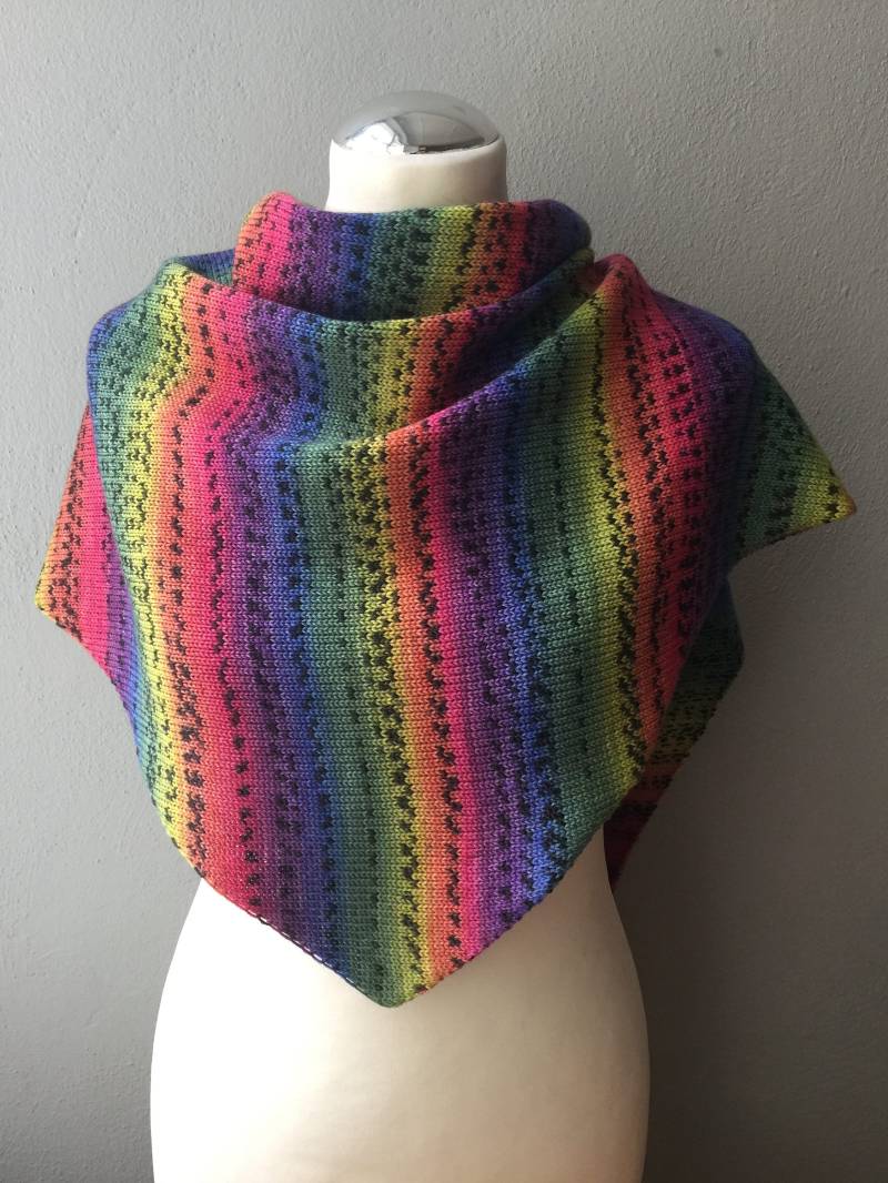 Dreieckstuch "Regenbogen" Tuch Stola Schultertuch Gestrickt Handgestrickt Knitted Shawl Triangle Wolle von BerlinerMasche