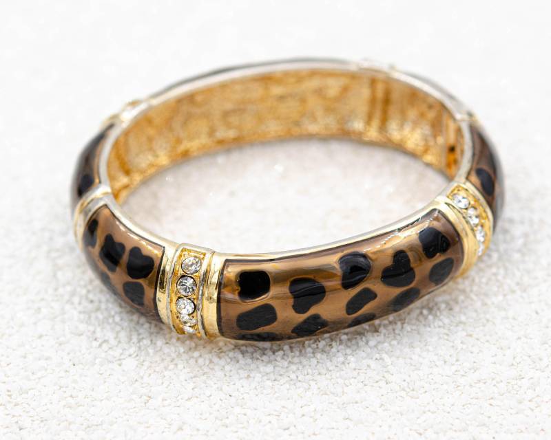 Vintage Senso Di Donna Gold Chunky Armband Braunes Emaille Mit Leopardenmuster Massiver Ovaler Armreif Bergkristall von BerlinerVintageJewel