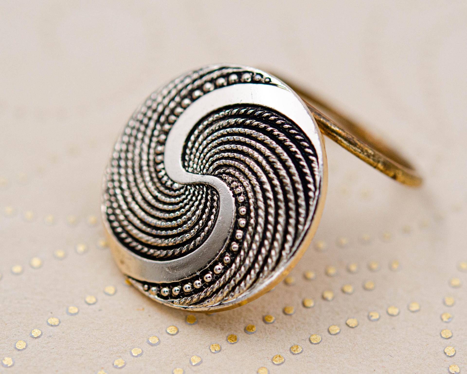 Vintage Western Germany Schalring Mit S Buchstabe Swirl von BerlinerVintageJewel