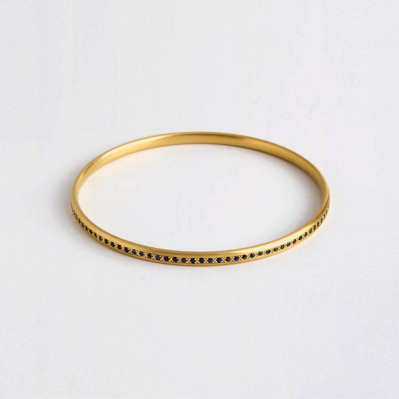 18K Gold Blauer Saphir Armreif Armband September Geburtsstein von BermanDesigners