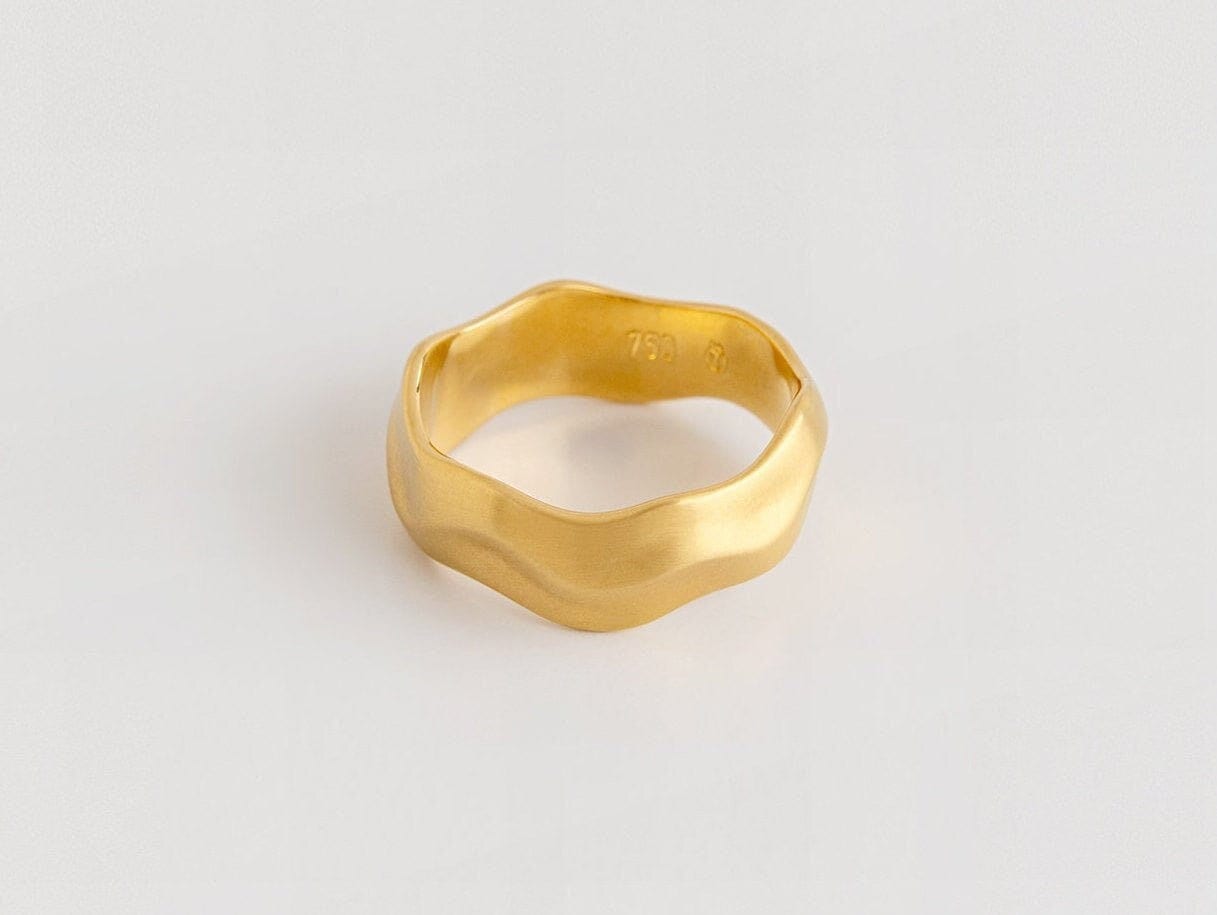 Gewellter 18K Breiter Ring, Gelbgold Amorpher Ehering, Frauen/Männer Männlicher Dickes Band von BermanDesigners