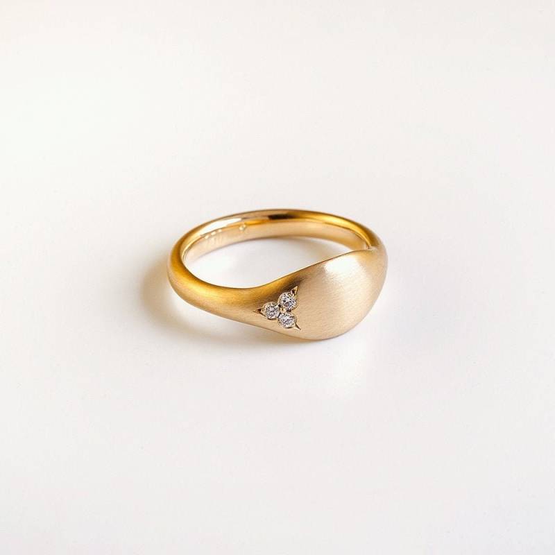 18K Gelbgold Ehering Diamant Akzent Frauen Statement Ring von BermanDesigners