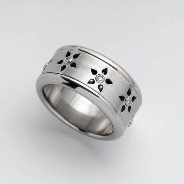 Einzigartiger Spinner Blumenring ⦁ Diamanttragender Ring Fidget Breiter Edelstahl Damen Herrenring Größe 5-12.75 von BermanDesignersMens