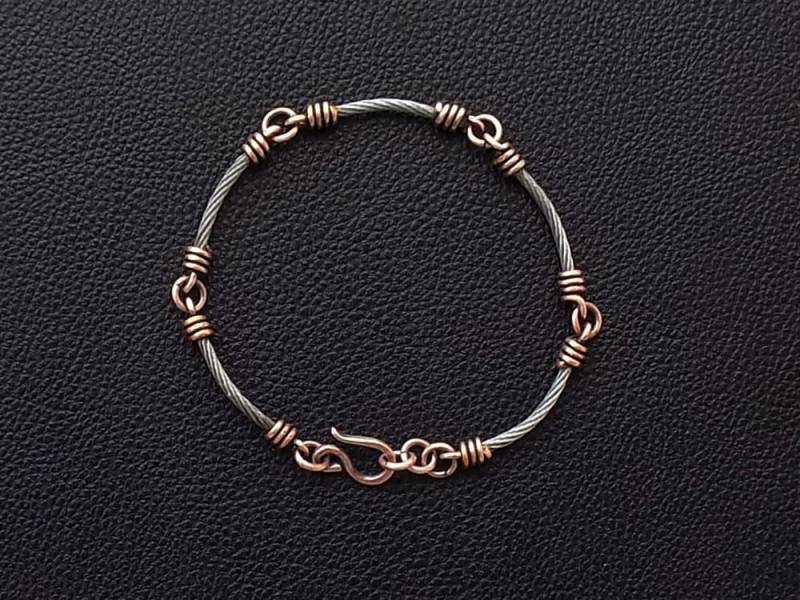 stahl Und Kupfer Draht Gewickelt Kabelkette Sport Armband Für Männer von BernaDerin