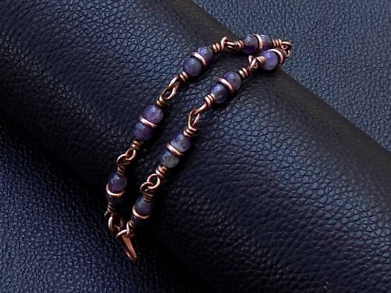 Perlen Armband Aus Kupfer Kettenglieder Mit 5-6 Mm Lila Amethyst Edelsteinen von BernaDerin