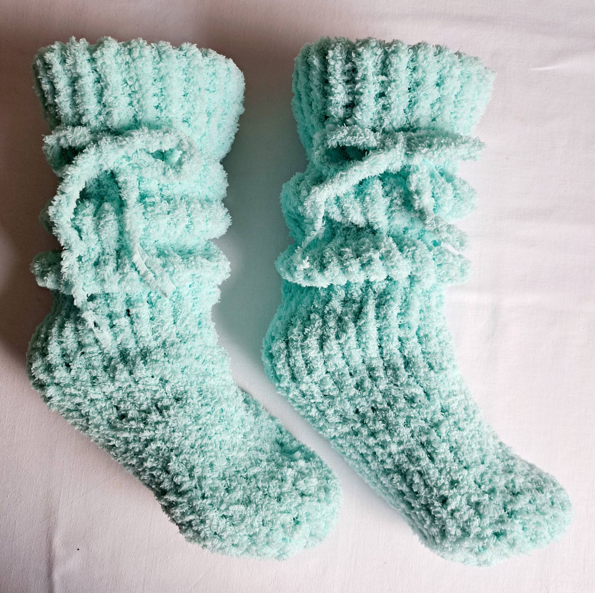 Bettsocken, Mintgrün Gestrickt Für Damen, 50 cm Lang, Kuschlig von Berndstrickt