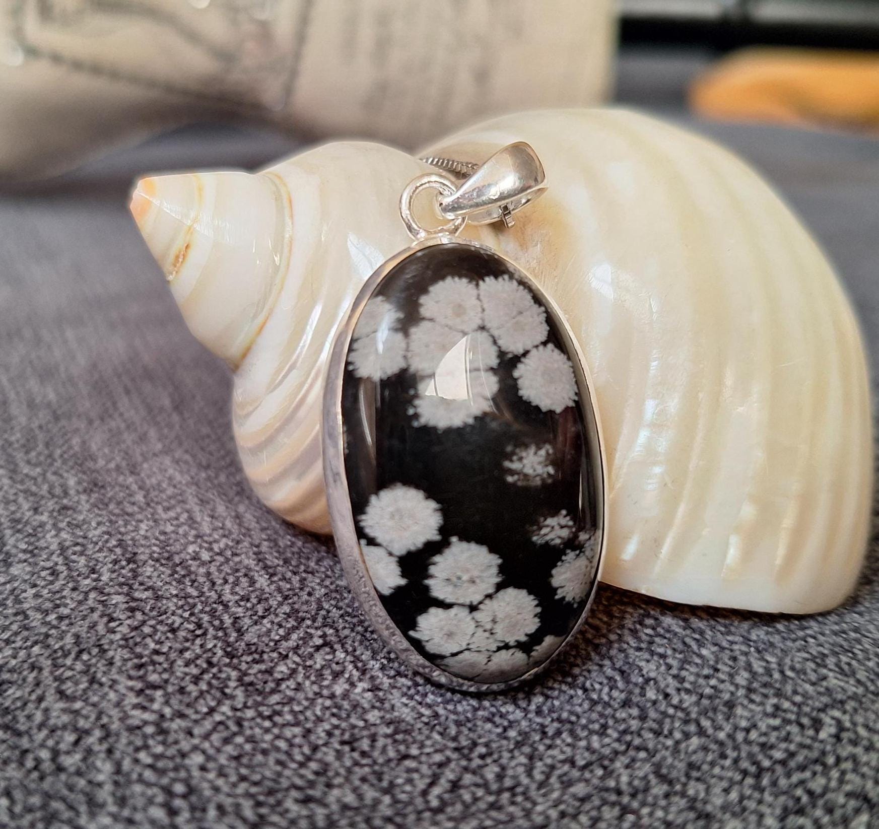 Obsidian , Flocken Anhänger in Silber Silberanhänger von BernsteinBoutique