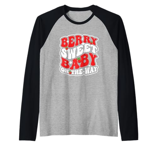 Süße Schwangerschaftsankündigung Berry Sweet Baby On The Way Raglan Süße Schwangerschaftsankündigung Berry Sweet Baby On The Way Raglan von Berry Sweet Baby On The Way Pregnancy Gift
