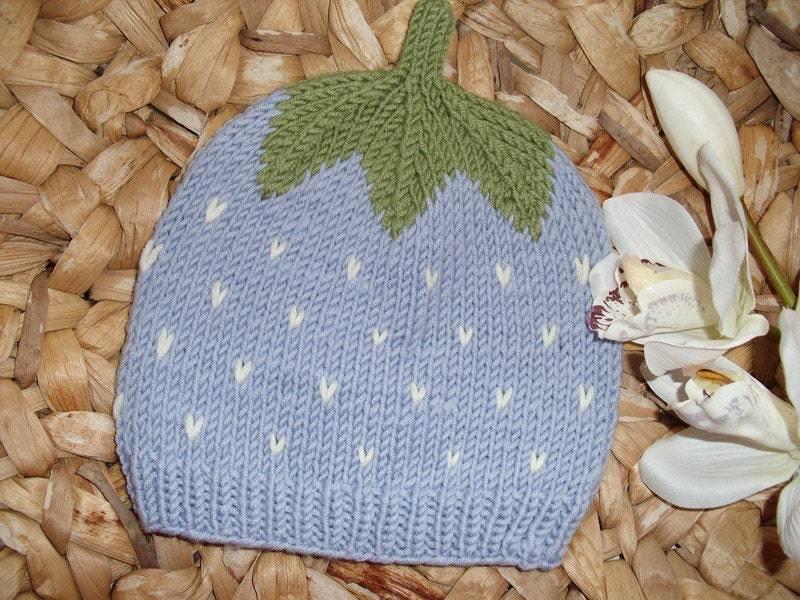 Babymütze Helle Blaubeere - 100% Wolle Handgestrickt Einzelstück von BerryBox