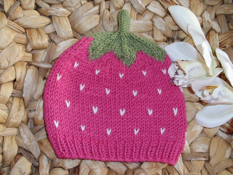 Babymütze Himbeere - 100% Wolle Für Neugeborene Handgestrickt von BerryBox