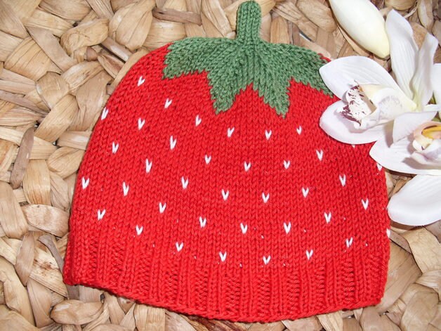 Erdbeermütze - Baby- Und Kindermütze Aus 100% Baumwolle in Vielen Größen Handgestrickt von BerryBox